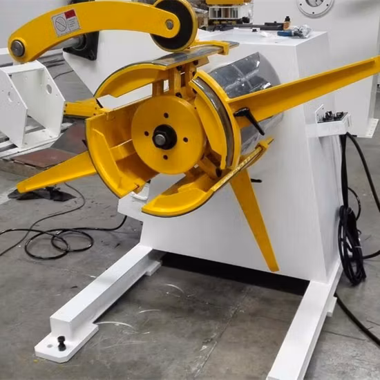 金属シートスタンピングライン用のコイルカーとストレートナーフィーダーを備えた3トン油圧アンコイラー/アンコイラーマシン